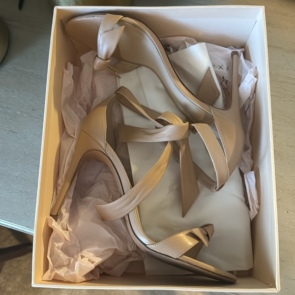 Alexandre Birman Clarita Nude Sz 40. Worn twice - Picture 7 of 8